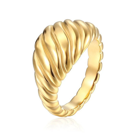 Aiko Croissant Ring